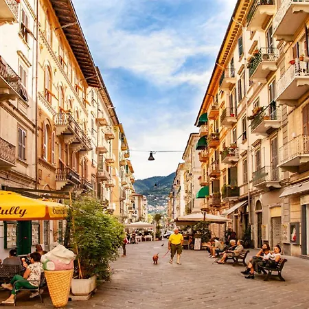 La Finestra Di Fronte *